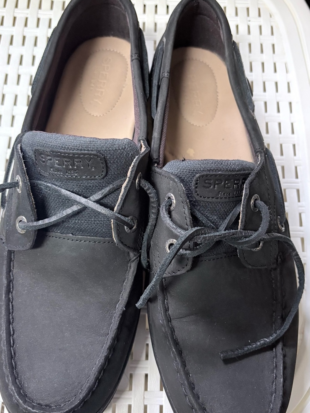 Sperry women’s Black Leather Boat Shoes
